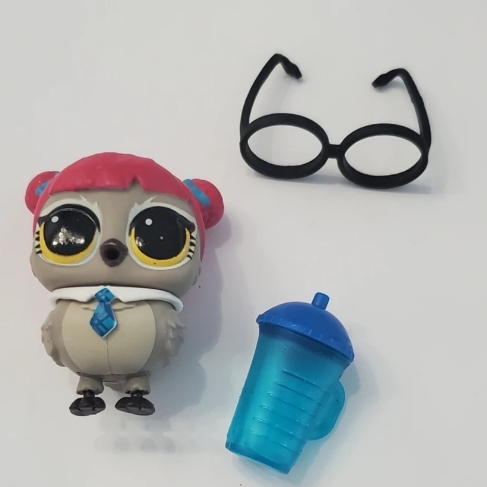 Lol Surprise pets, Teachers owl display condition Original Release